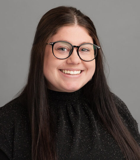 Headshot of Hayley Bayne